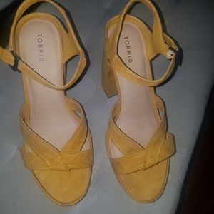 Torrid 13w Strappy mustard block heel clog